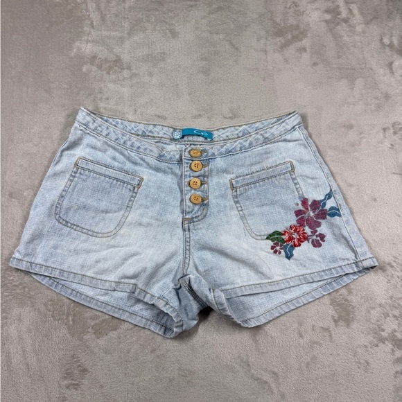 Vintage Surf OP Embroidered Floral Light Blue Jean Denim Hot Pants Shorts Size 3 - Picture 1 of 17
